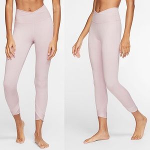 Nike Women's Yoga Wrap 7/8 Tights Light Pale Pink